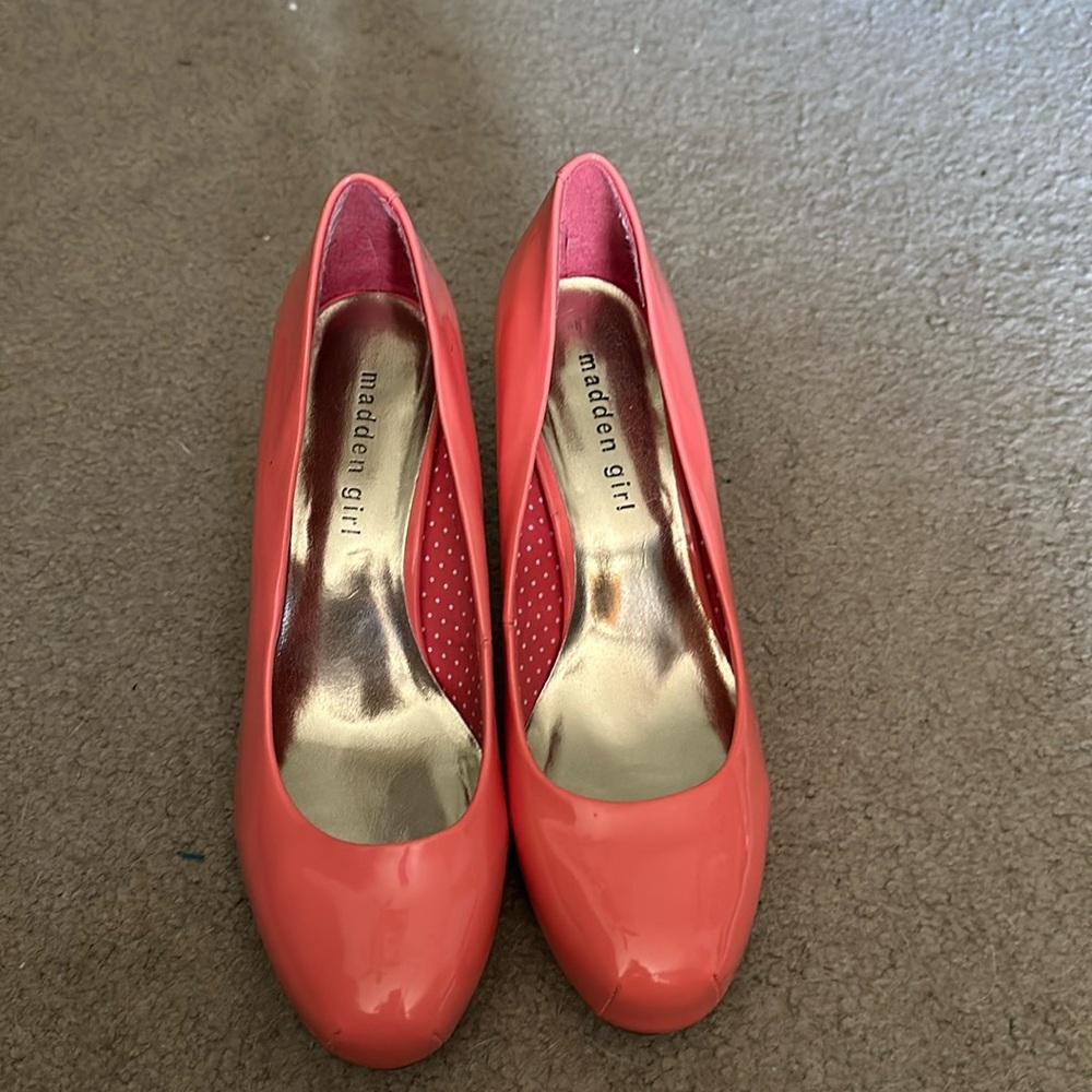 Madden Girl watermelon pumps